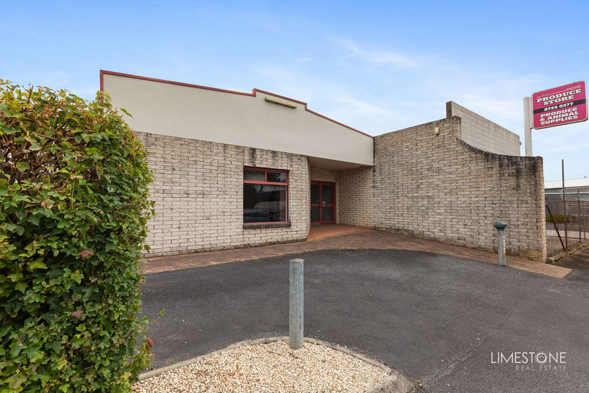 12 Margaret Street Mount Gambier SA 5290 - Image 2