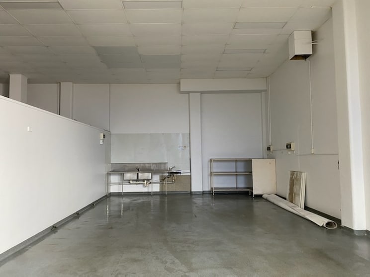Click to view all images 3/16 Commercial Drive Caboolture QLD 4510 - Image 2