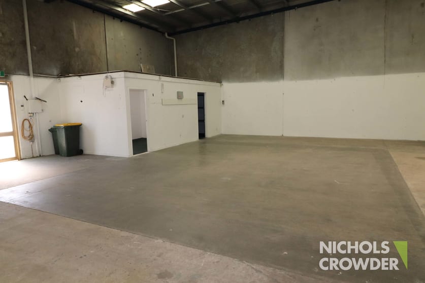 Click to view all images 4/82 Brunel Road Seaford VIC 3198 - Image 3