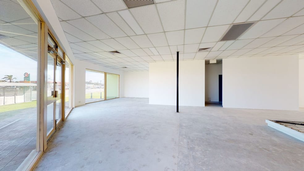 Click to view all images Shop 24/386 Wanneroo Road Westminster WA 6061 - Image 2