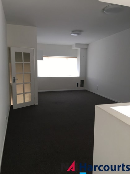 7/32 Ereton Drive Arundel QLD 4214 - Image 2