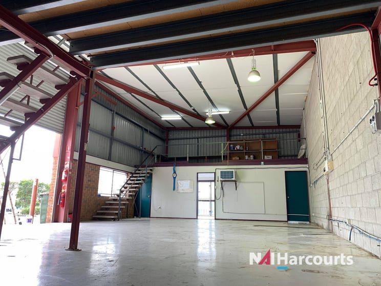 Click to view all images 1/6 Moonbi Street Brendale QLD 4500 - Image 1