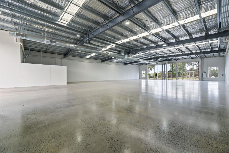 Click to view all images 222 Princes Highway Pakenham VIC 3810 - Image 2