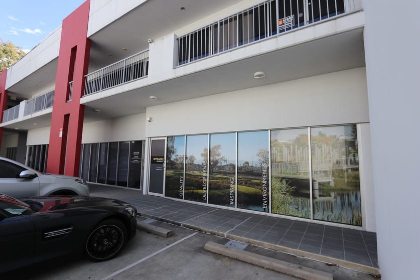 2/79 West Burleigh Road Burleigh Heads QLD 4220 - Image 2