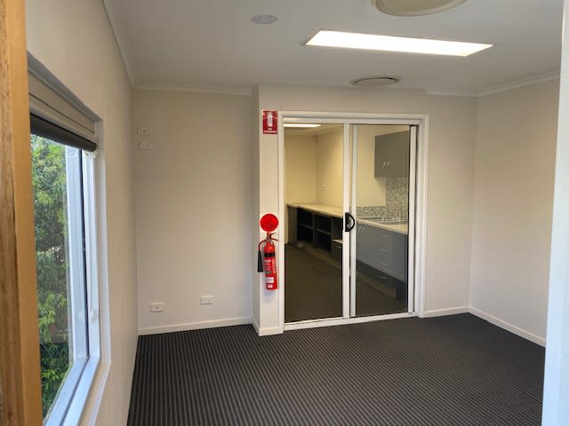 Click to view all images 1/15 Hook Street Capalaba QLD 4157 - Image 2