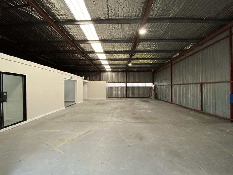Click to view all images 1/20 Pendlebury Road Cardiff NSW 2285 - Image 2
