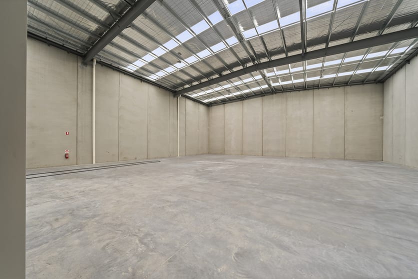 Click to view all images 2/33 Southeast Boulevard Pakenham VIC 3810 - Image 3