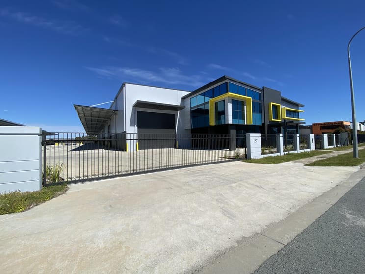 Click to view all images 19-27 Fred Chaplin Circuit Bells Creek QLD 4551 - Image 3