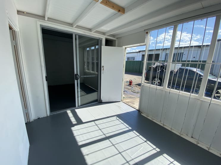 Click to view all images 35A Margaret Street Southport QLD 4215 - Image 3