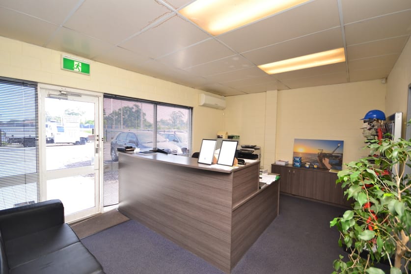 Click to view all images 3/93 Leach Highway Kewdale WA 6105 - Image 3