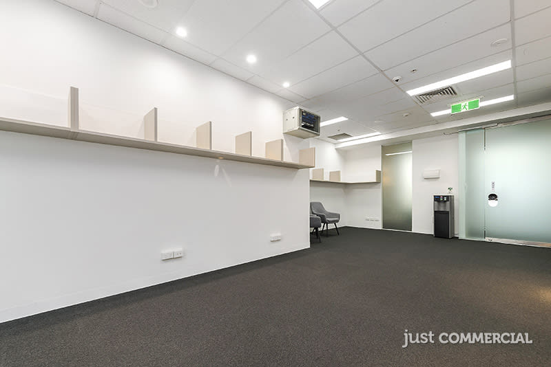 Click to view all images 1205/9 Yarra Street South Yarra VIC 3141 - Image 3