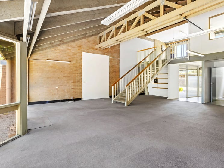 Click to view all images 4/364 Main Street Mornington VIC 3931 - Image 2