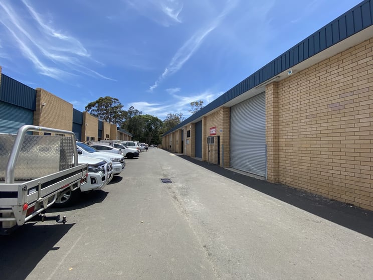 Click to view all images B6/1 Campbell Parade Manly Vale NSW 2093 - Image 2