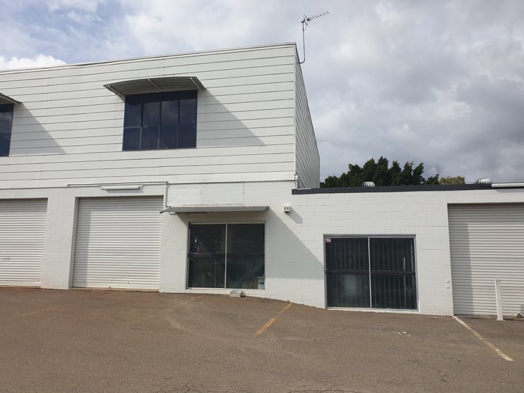 2/13 Bailey Crescent Southport QLD 4215 - Image 1