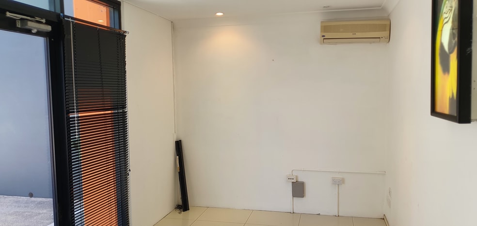 Click to view all images 3/80-82 Township Drive West Burleigh QLD 4219 - Image 2