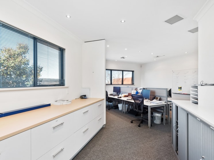 Click to view all images 21 Colray Avenue Osborne Park WA 6017 - Image 3