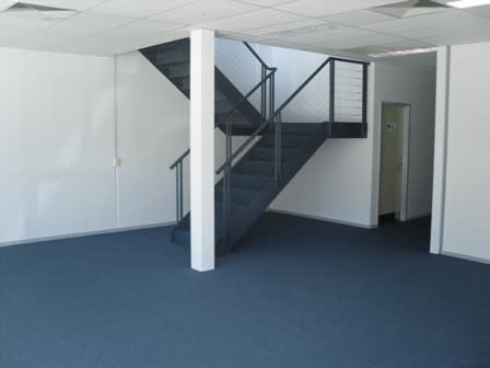 Click to view all images 4/2A Sarton Road Clayton VIC 3168 - Image 3