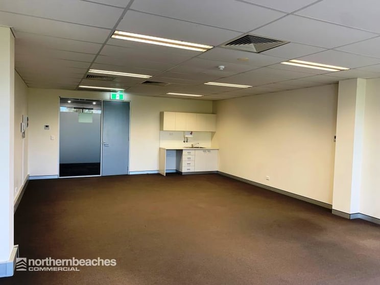 Click to view all images Warriewood NSW 2102 - Image 2