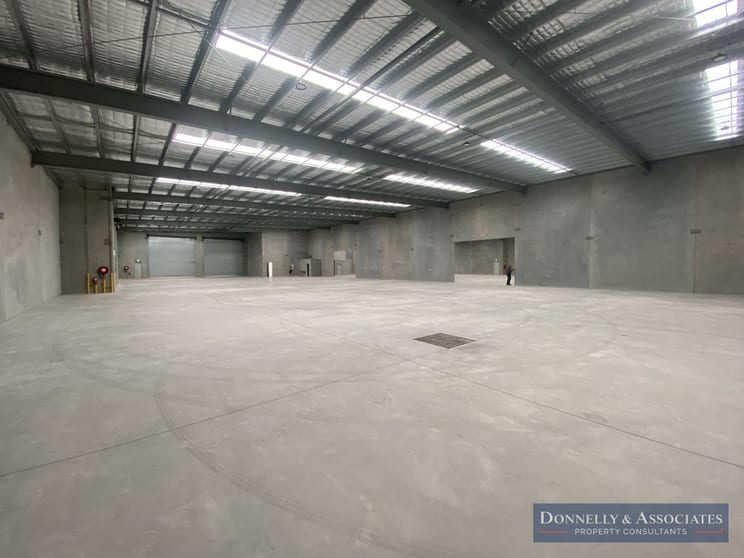 Click to view all images 39 Corymbia Place Parkinson QLD 4115 - Image 2