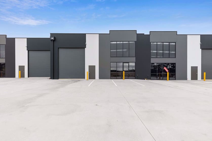 Click to view all images Unit 2, 2 Zenith Drive Warrenheip VIC 3352 - Image 1