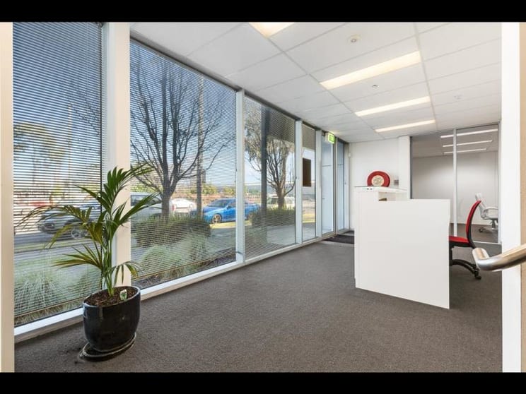Unit 4/4 - 484 Graham St Port Melbourne VIC 3207 - Image 3
