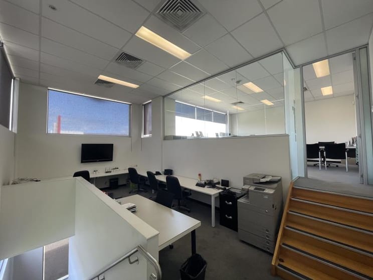 Unit 2/2/15 Thackray Rd Port Melbourne VIC 3207 - Image 3