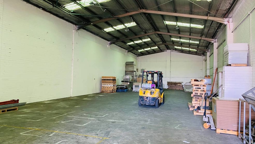 Click to view all images 27B Temple Drive Thomastown VIC 3074 - Image 3