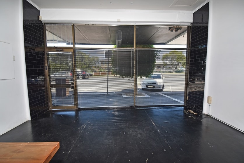 Click to view all images 249 East Boundary Road Bentleigh East VIC 3165 - Image 2