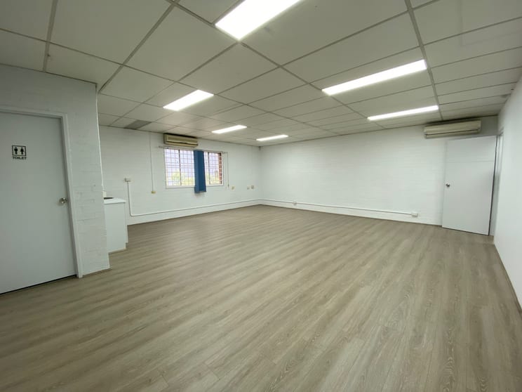 Click to view all images 5/4 Charles St Parramatta NSW 2150 - Image 1