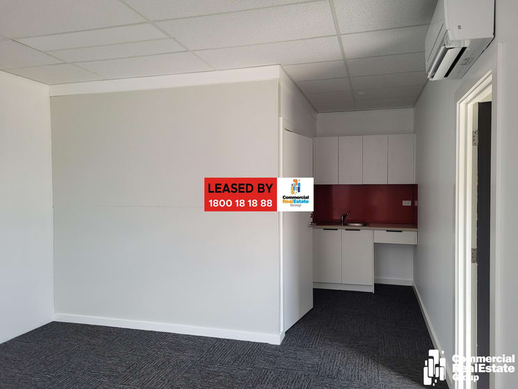 Click to view all images Eustace Close Chirnside Park VIC 3116 - Image 1