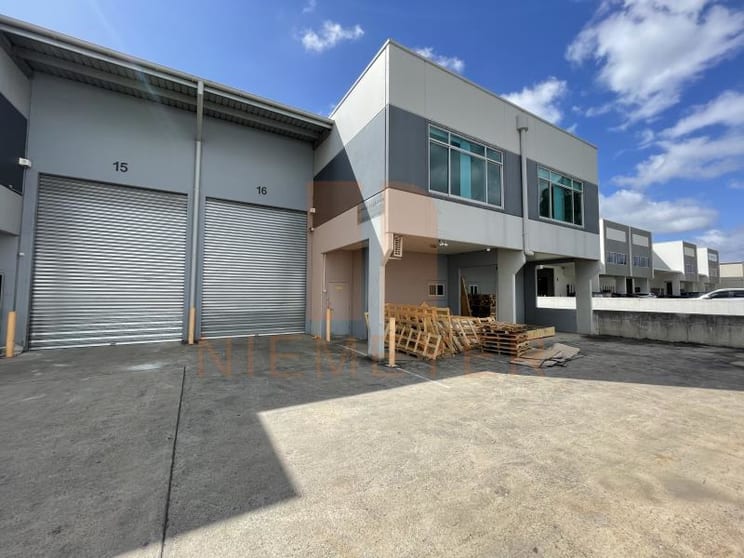 Click to view all images Unit 16/25 Hoskins Avenue Bankstown NSW 2200 - Image 2