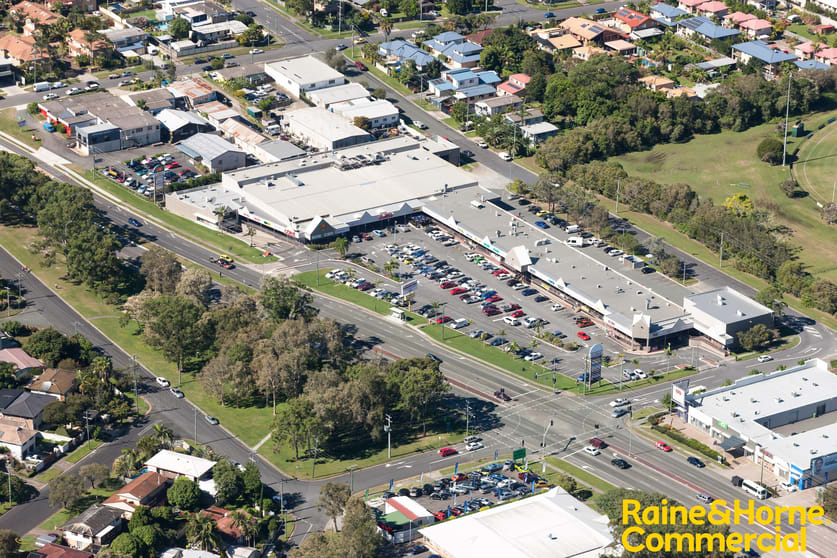 Click to view all images 8/100 Brisbane Road Labrador QLD 4215 - Image 2
