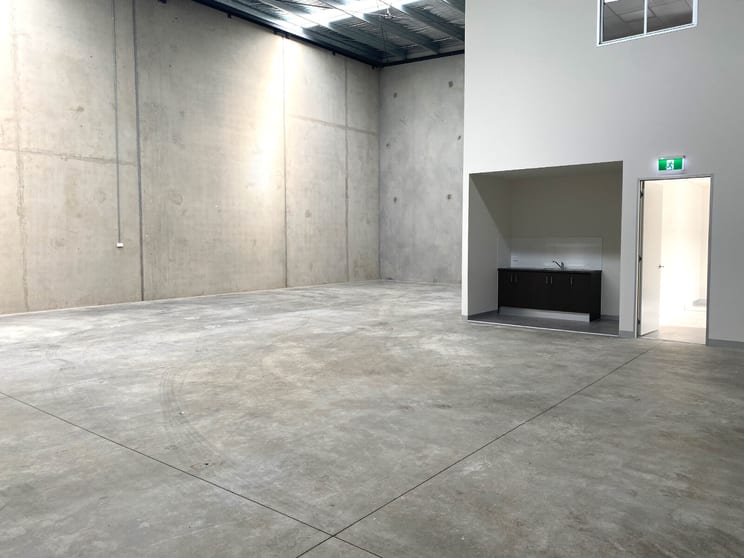 Click to view all images 168 Jersey Drive Epping VIC 3076 - Image 3