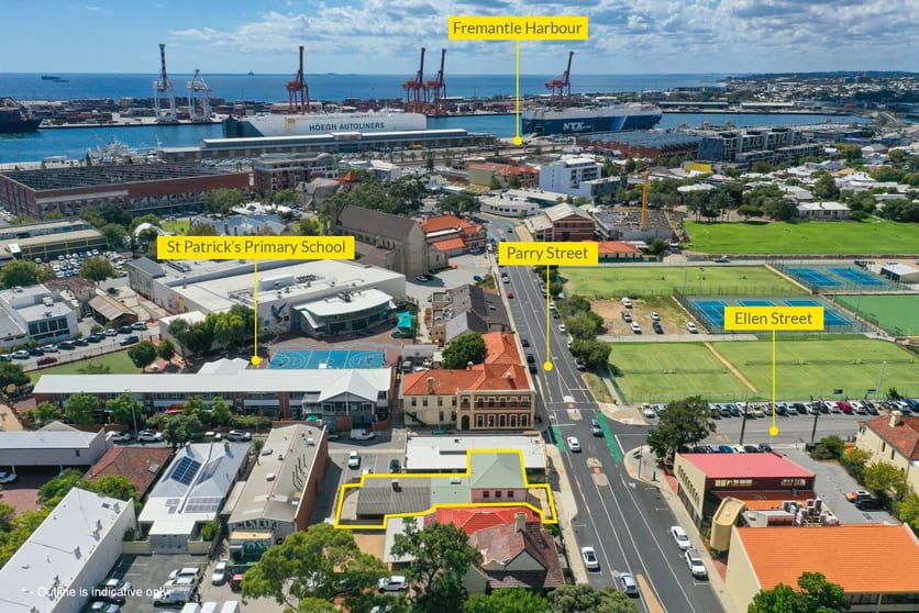 Click to view all images 17 Parry Street Fremantle WA 6160 - Image 2