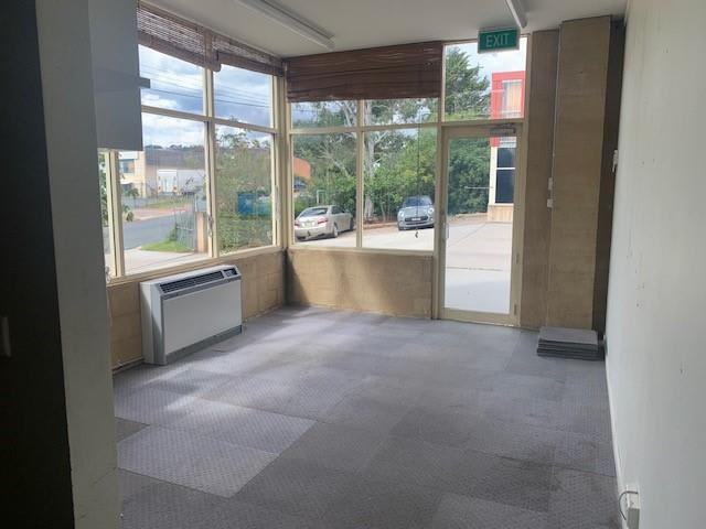 Click to view all images Unit 1/15 Shropshire Street Queanbeyan NSW 2620 - Image 3