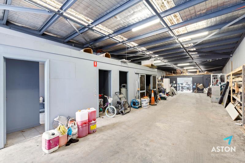Click to view all images Unit/17E Brougham Street Eltham VIC 3095 - Image 2