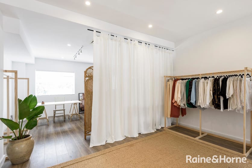 Click to view all images Suite/Retail 20/11-13 Avalon Parade Avalon Beach NSW 2107 - Image 2