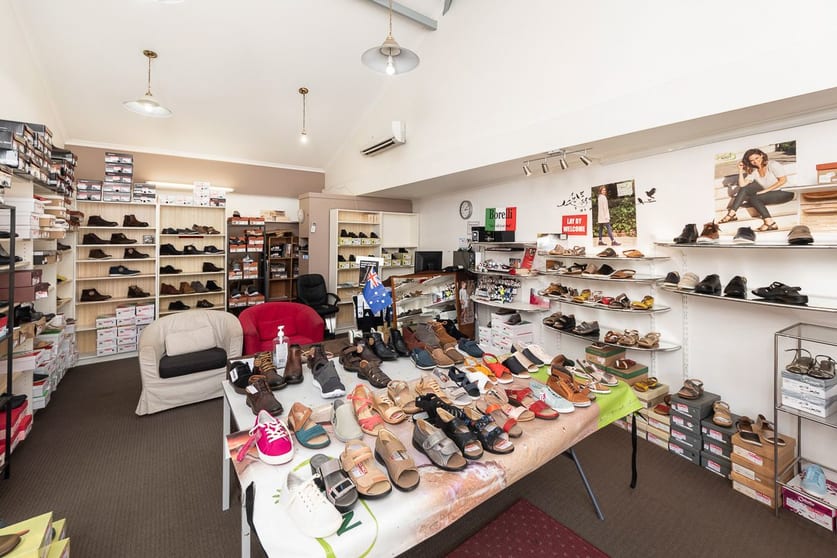 Click to view all images 4/42 Mount Barker Road Hahndorf SA 5245 - Image 3