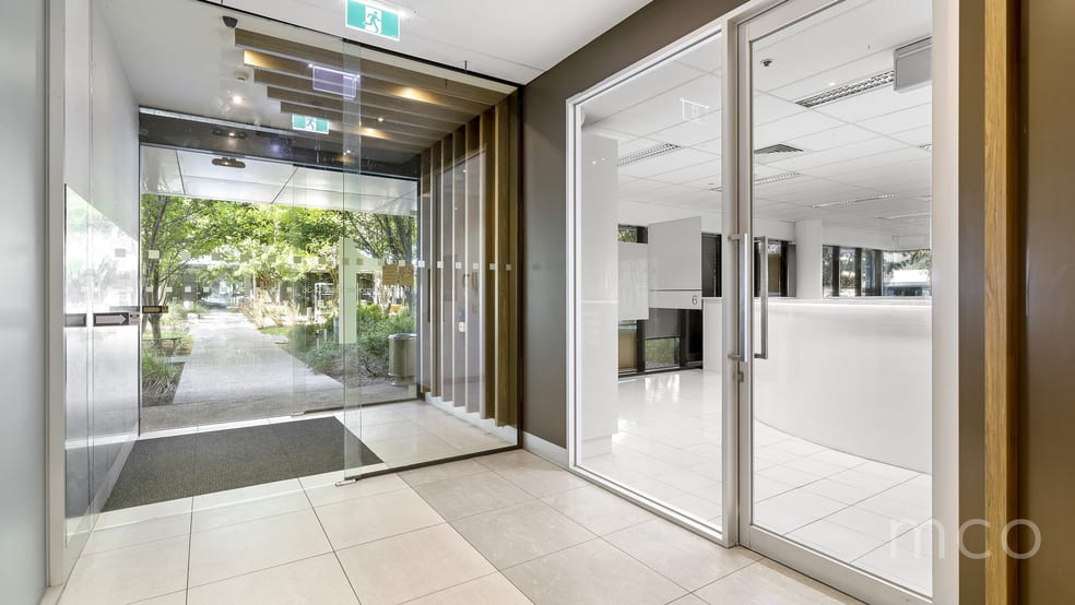 Suite 6/574 Plummer Street Port Melbourne VIC 3207 - Image 2