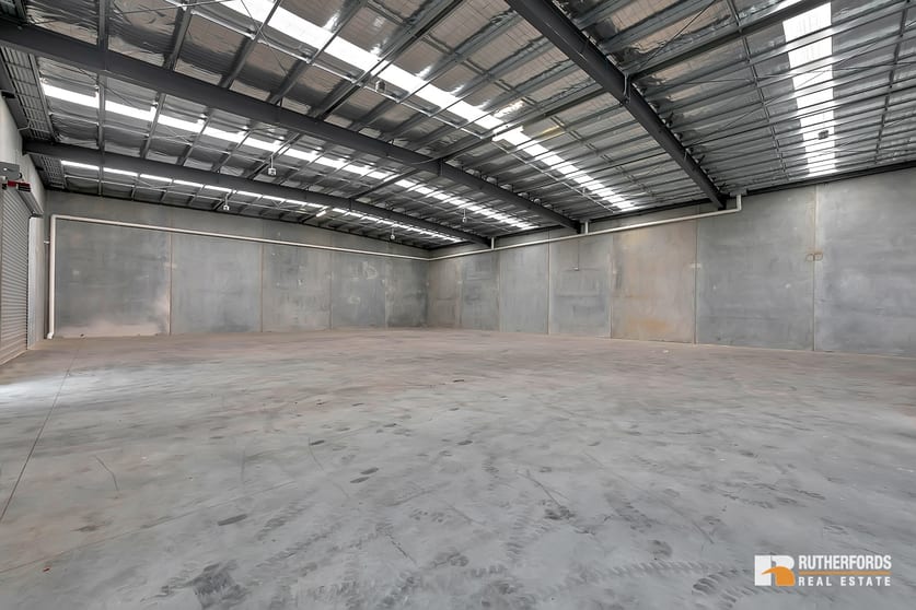 Click to view all images 13 Zacara Court Derrimut VIC 3026 - Image 3