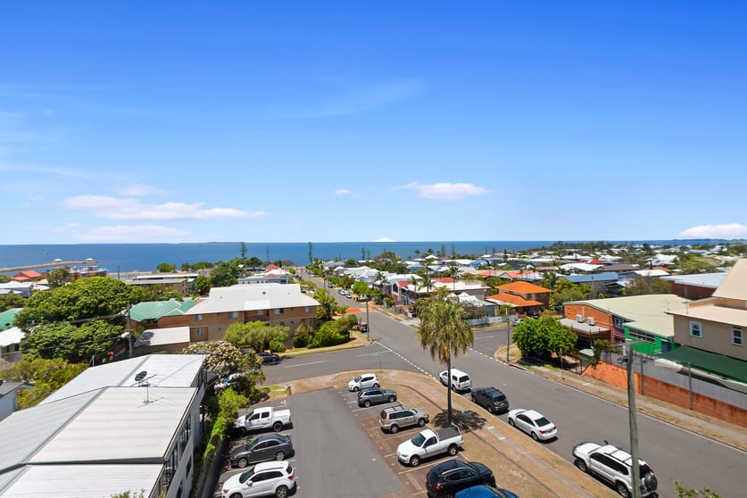 302/182 Bay Terrace Wynnum QLD 4178 - Image 2