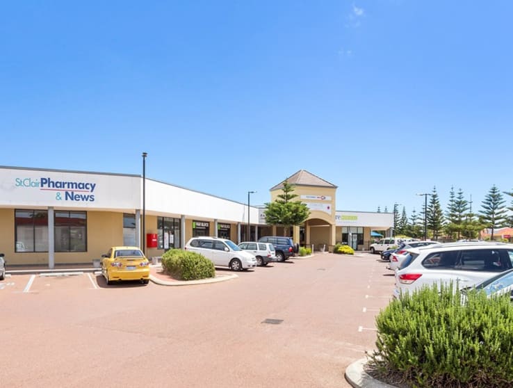 Click to view all images 49 Chelmsford Avenue Port Kennedy WA 6172 - Image 3