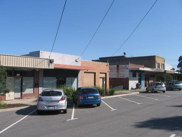 Click to view all images 12 Llewellyn Place Eumemmerring VIC 3177 - Image 2