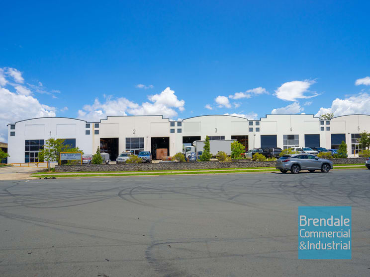 Click to view all images Unit 2/31-79 Paisley Dr Lawnton QLD 4501 - Image 3
