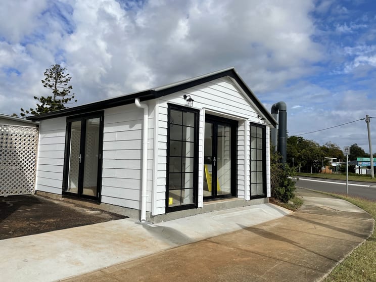 Click to view all images 4/2 Panorama Drive Thornlands QLD 4164 - Image 2