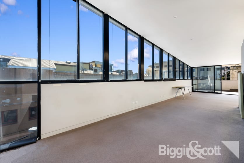Click to view all images 1 Rotherwood Street Richmond VIC 3121 - Image 1