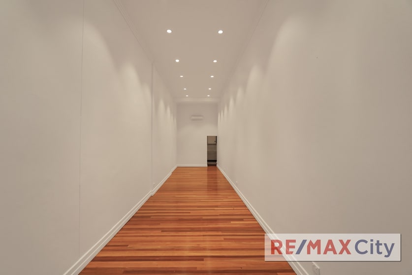Click to view all images Shop 6/158 Adelaide Street Brisbane City QLD 4000 - Image 3