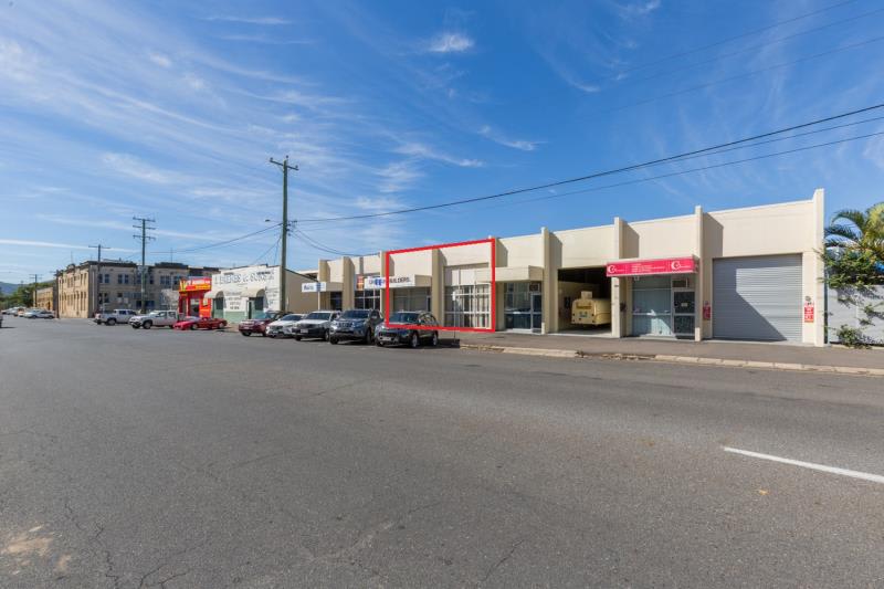 Click to view all images Unit 2/7 Derby Street Rockhampton City QLD 4700 - Image 1