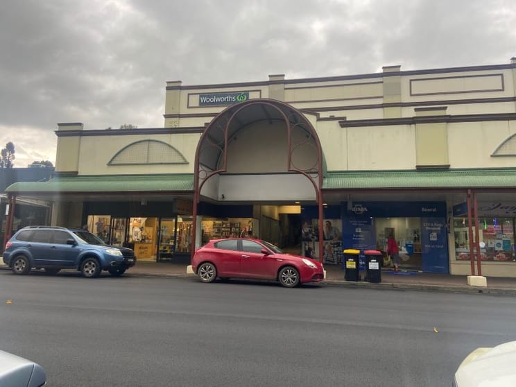 Click to view all images Shop 8/380 Bong Bong Street Bowral NSW 2576 - Image 3