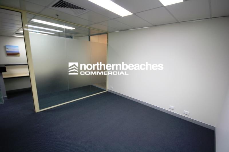 Click to view all images Mona Vale NSW 2103 - Image 3